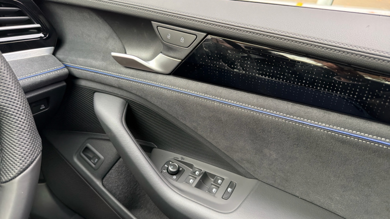 Volkswagen Passat 1.5 eTSI R-Line 5dr DSG Petrol Estate